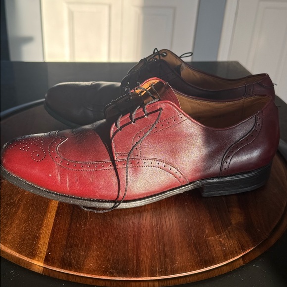 Allen Edmonds Wingtip Brogue Shoes Leather Sole and Upper Burgundy Size 10C USA